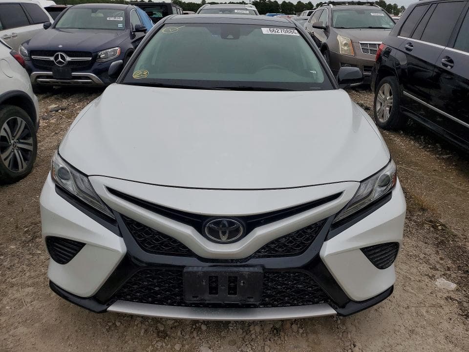 2019 TOYOTA CAMRY XSE 5
