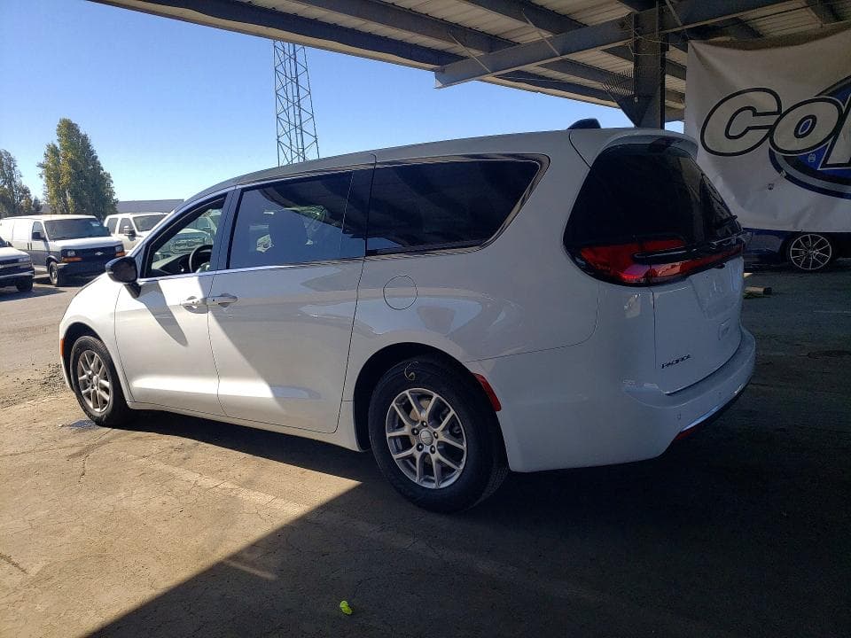 2027 CHRYSLER PACIFICA SELECT 2