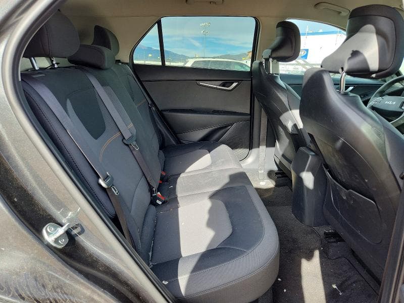 2024 KIA NIRO LX 10