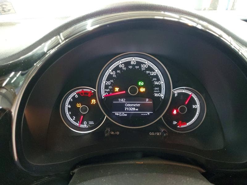 2018 VOLKSWAGEN BEETLE S 9