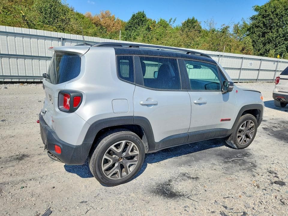 2018 JEEP RENEGADE TRAILHAWK 3