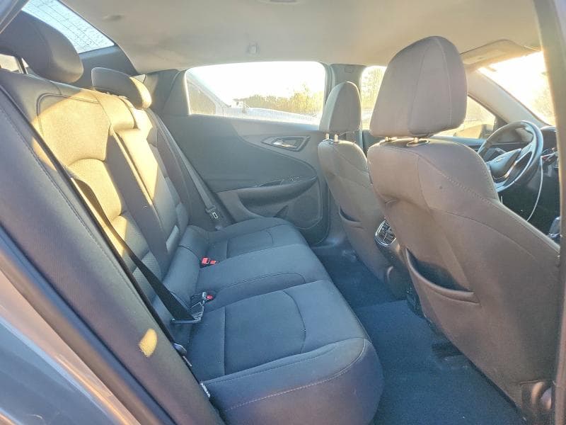 2017 CHEVROLET MALIBU LT 10