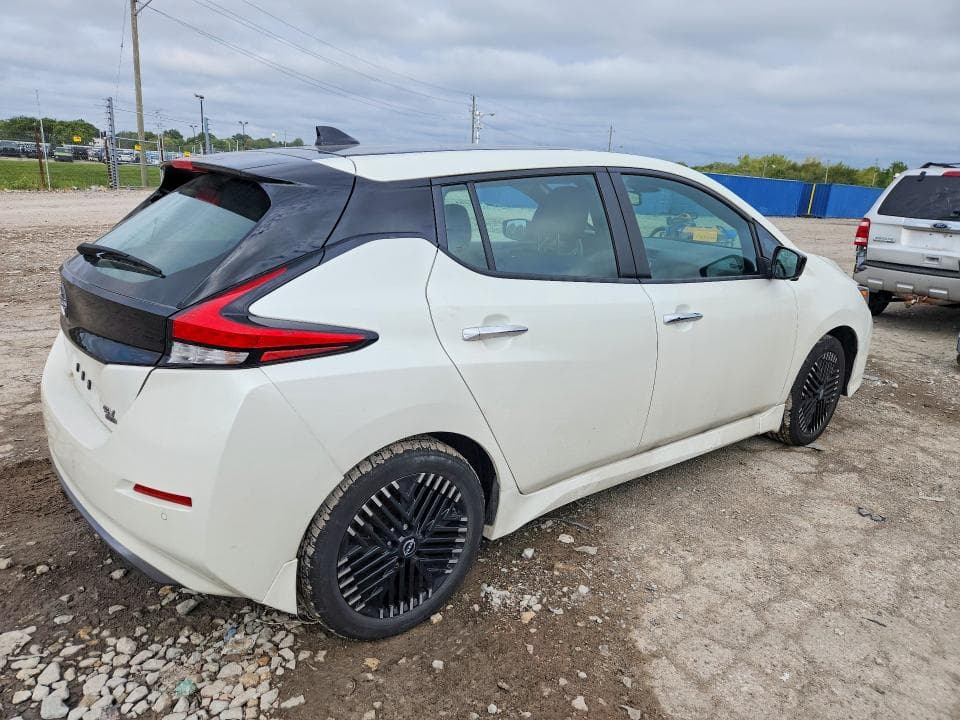 2023 NISSAN LEAF SV PLUS 3