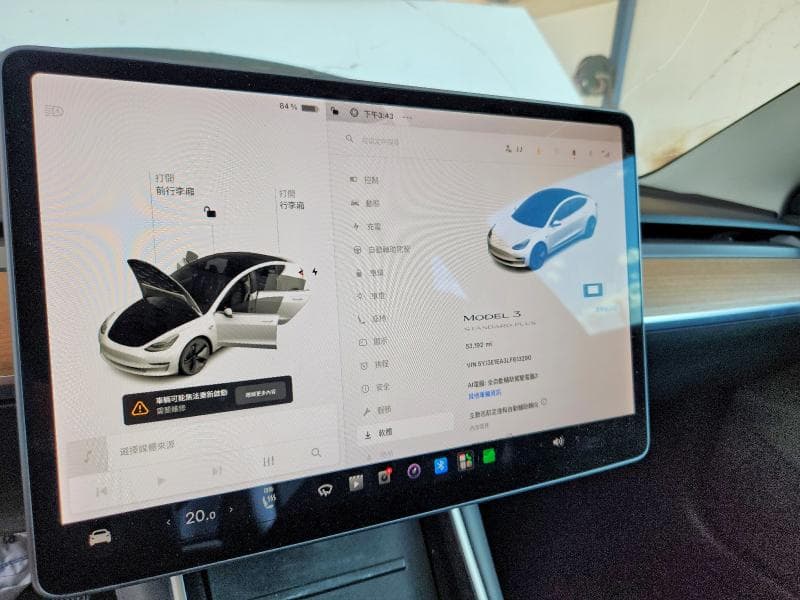 2020 TESLA MODEL 3 9