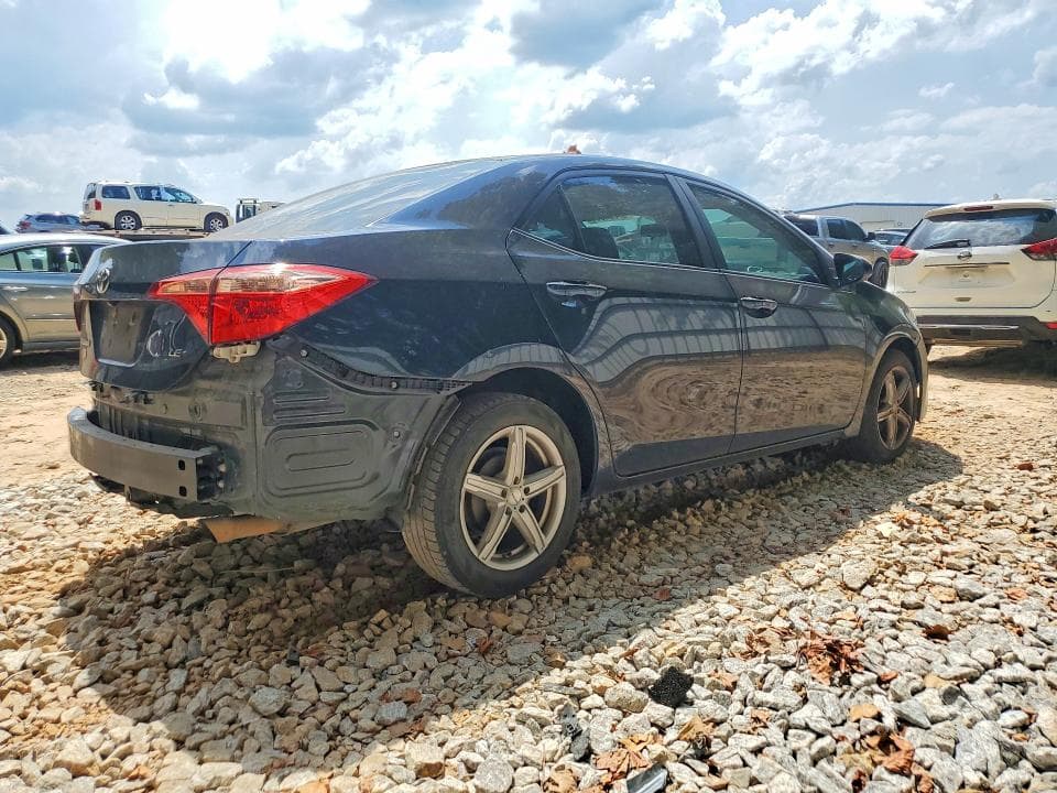 2018 TOYOTA COROLLA LE 3