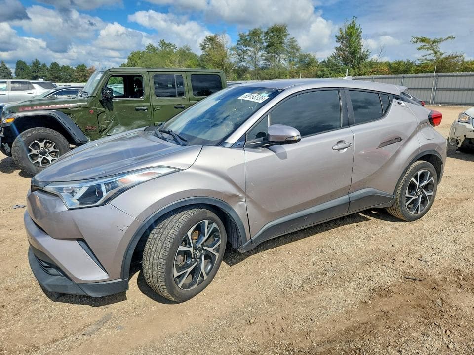 2019 TOYOTA C-HR XLE