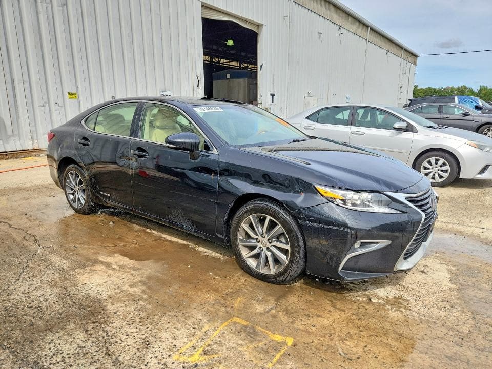 2017 LEXUS ES 300H 4
