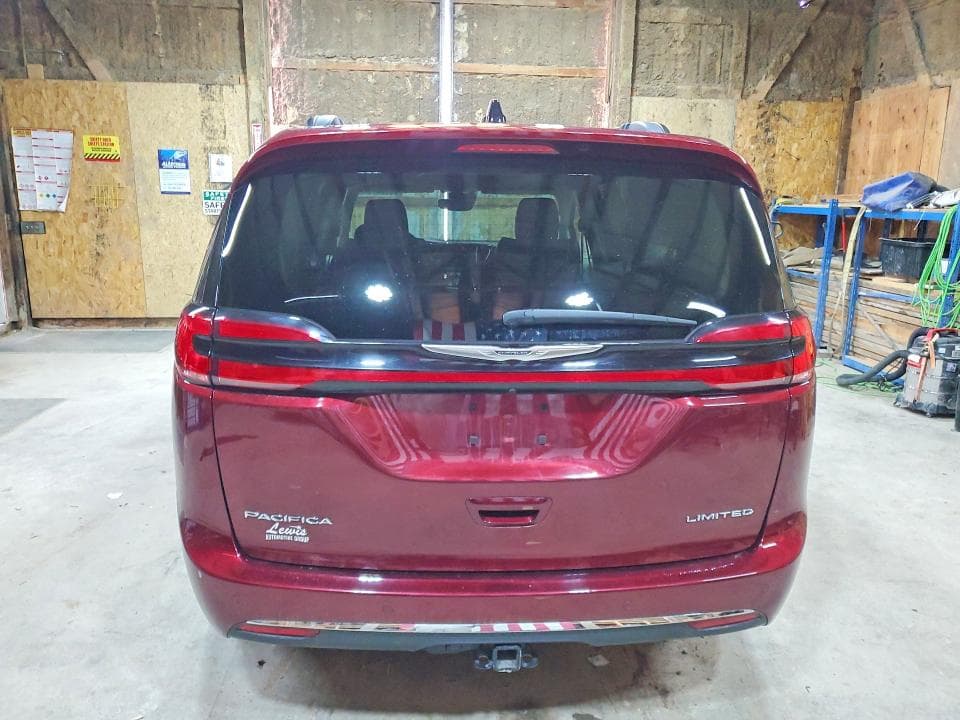 2023 CHRYSLER PACIFICA LIMITED 6