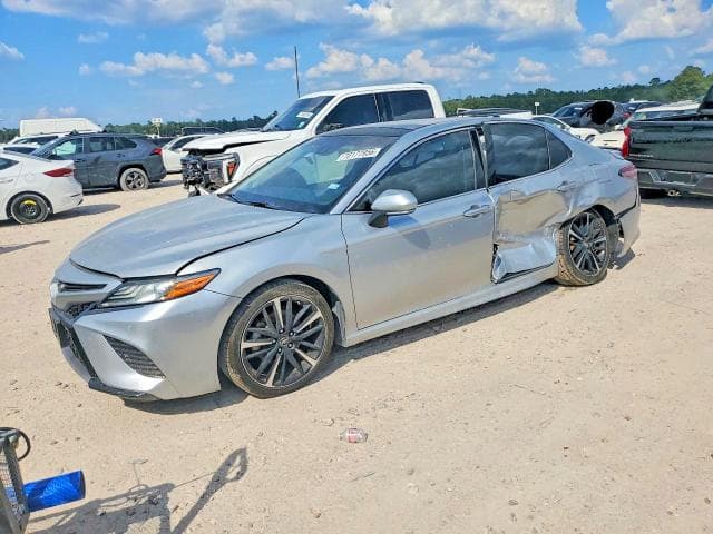 2018 TOYOTA CAMRY XSE V6