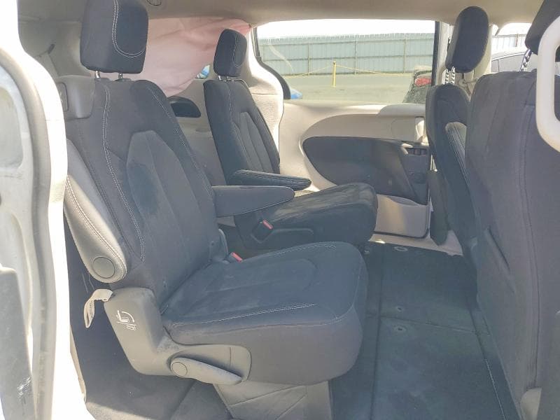 2024 CHRYSLER VOYAGER LX 11