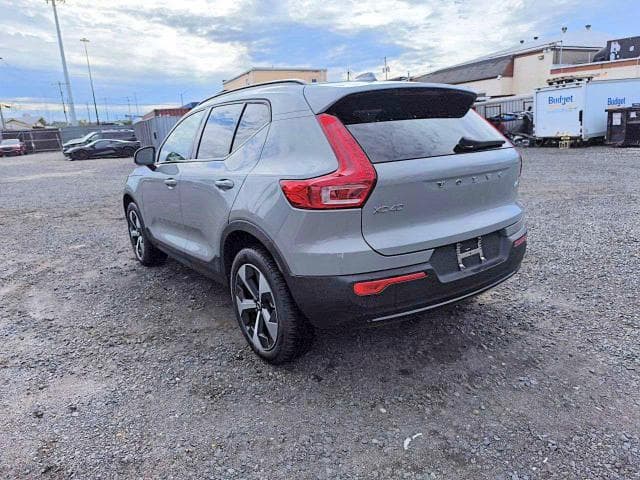 2026 VOLVO XC40 PLUS 2