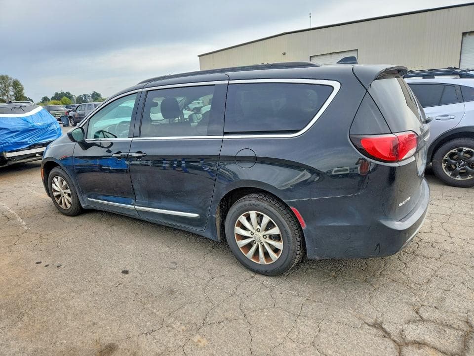 2017 CHRYSLER PACIFICA TOURING L 2