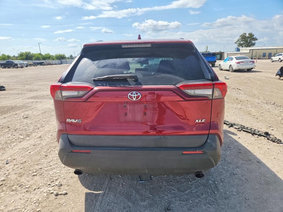 2020 TOYOTA RAV4 XLE 6