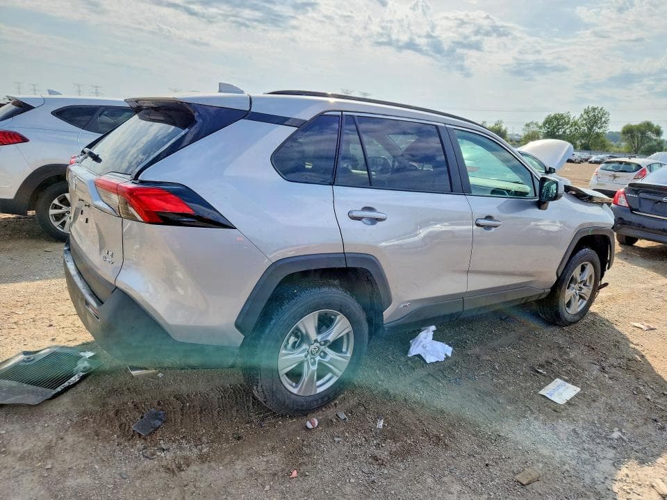 2025 TOYOTA RAV4 LE 3