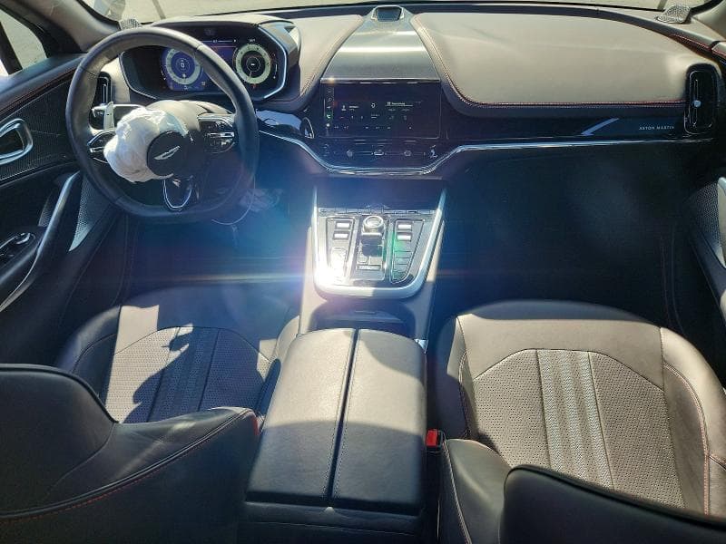 2025 ASTON MARTIN DBX 707 8