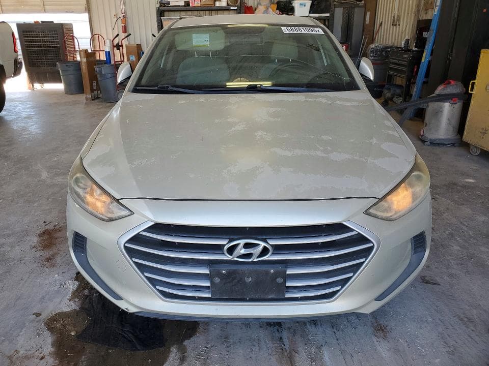 2017 HYUNDAI ELANTRA SE 5