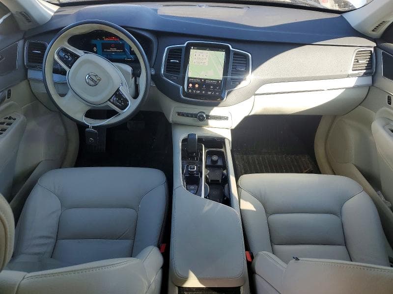 2025 VOLVO XC90 CORE 8