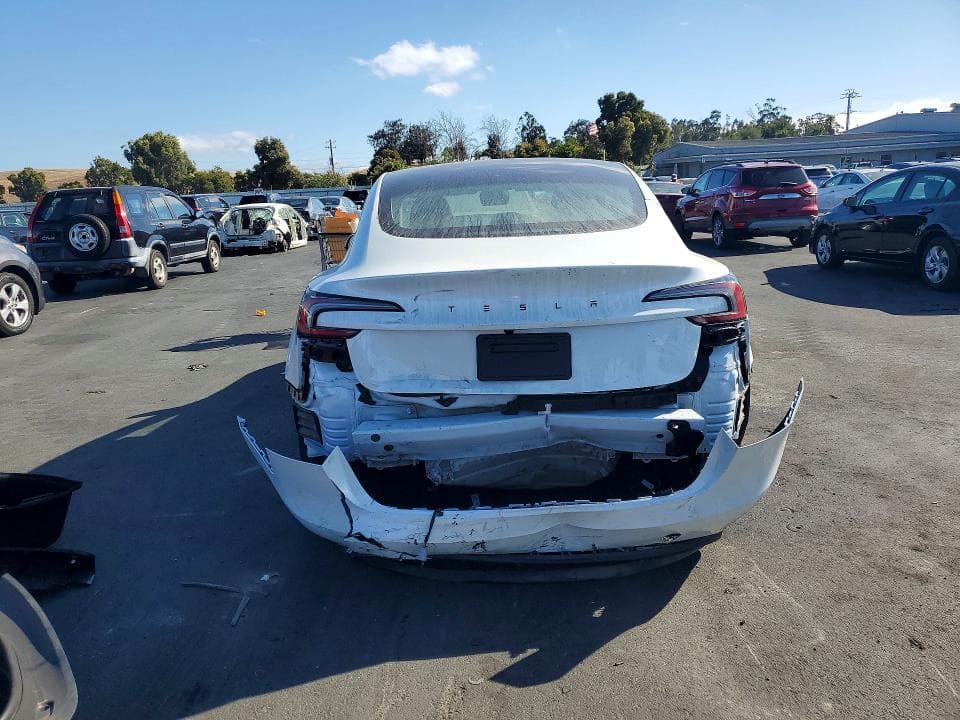 2026 TESLA MODEL 3 6