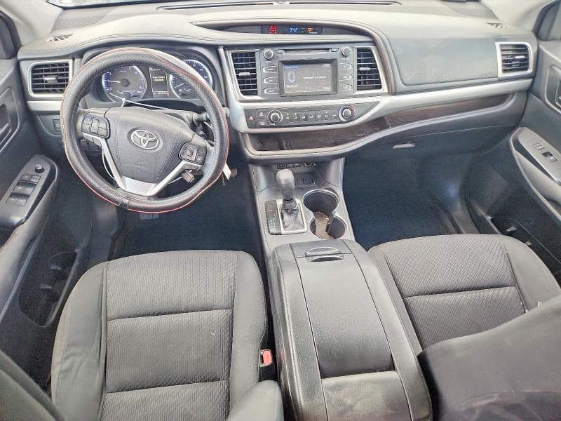 2018 TOYOTA HIGHLANDER LE 8