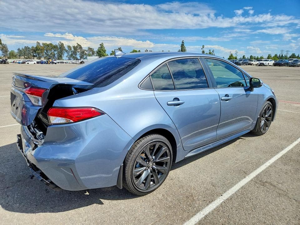 2026 TOYOTA COROLLA SE 3