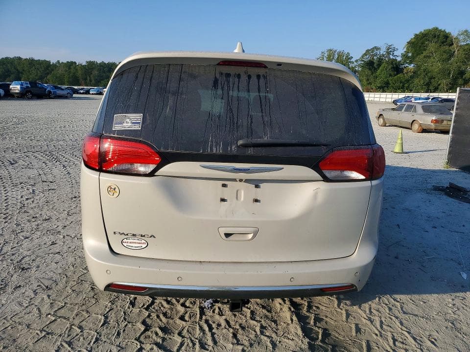 2020 CHRYSLER PACIFICA TOURING 6