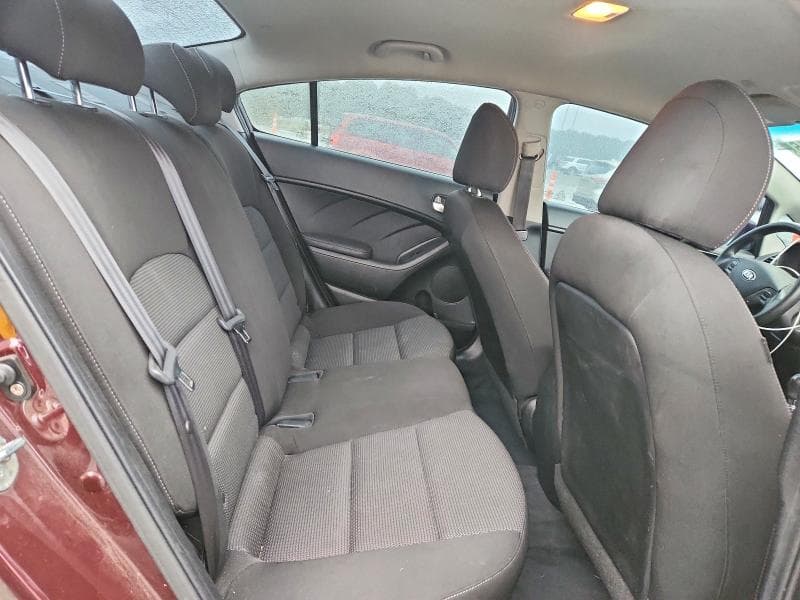 2017 KIA FORTE LX 10
