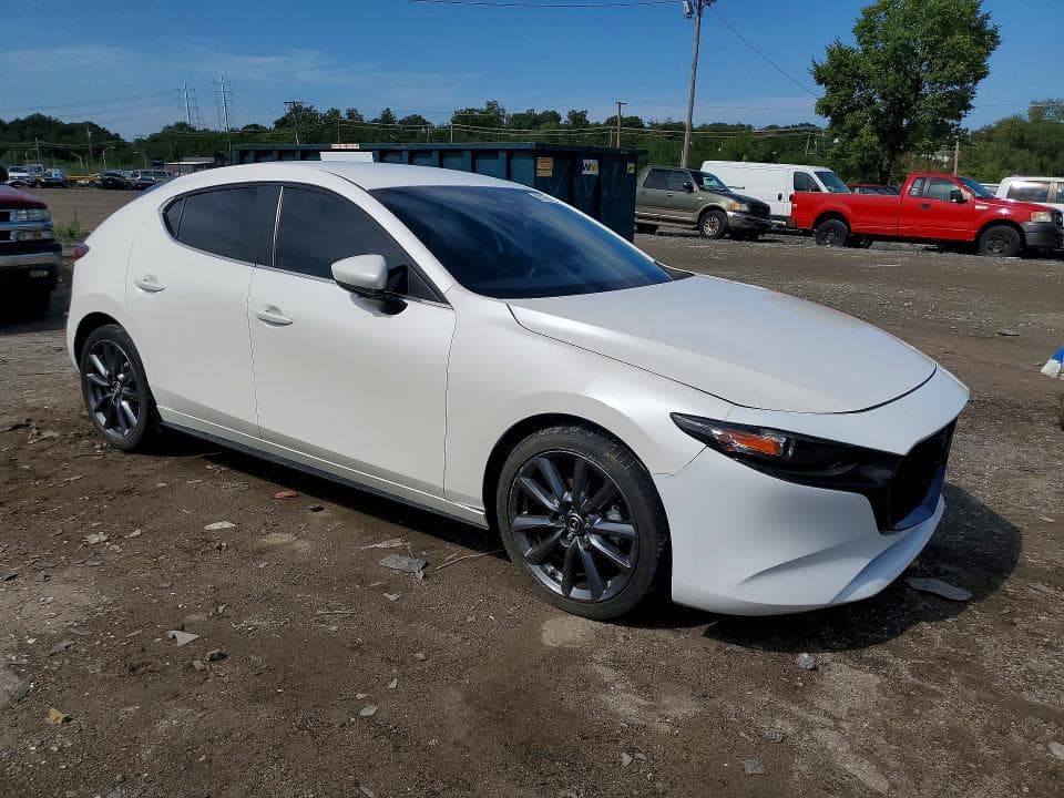 2022 MAZDA 3 SELECT 4