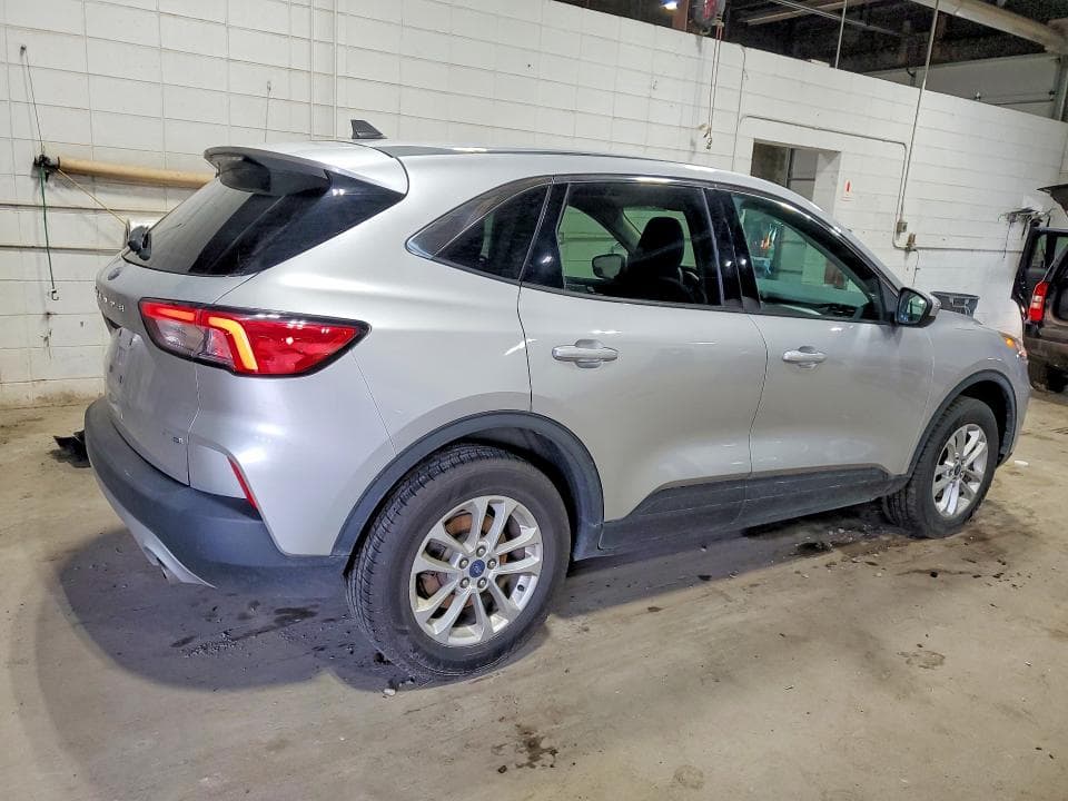 2020 FORD ESCAPE SE 3
