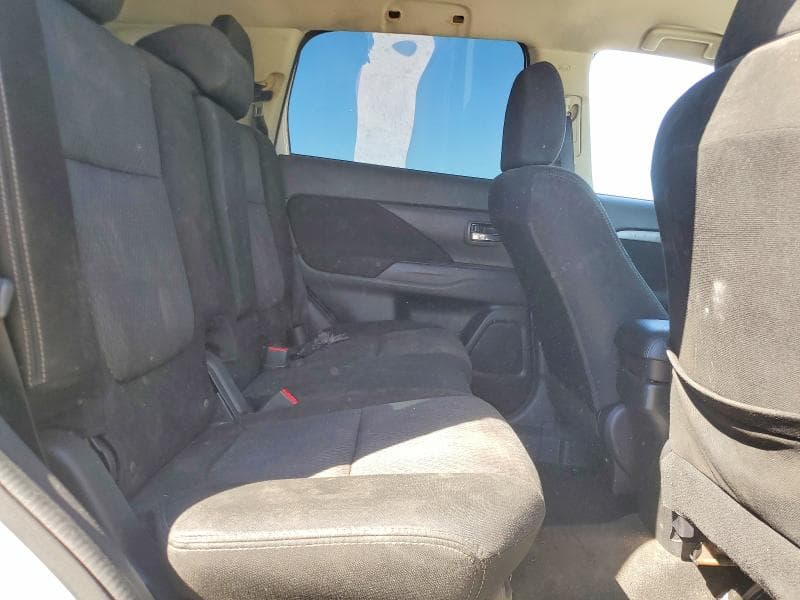 2018 MITSUBISHI OUTLANDER SE 11