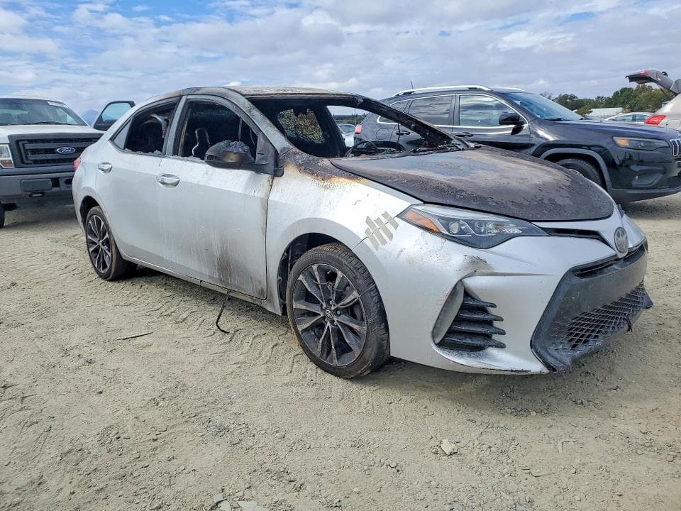 2017 TOYOTA COROLLA SE 4