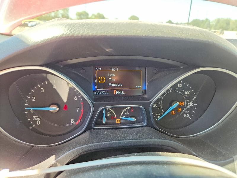2017 FORD FOCUS SE 9