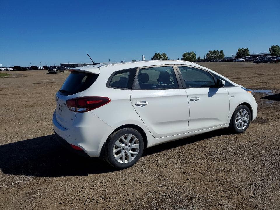2017 KIA RONDO 3