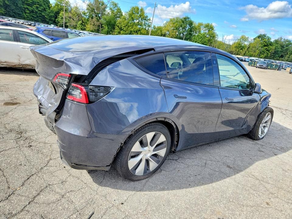 2023 TESLA MODEL Y 3