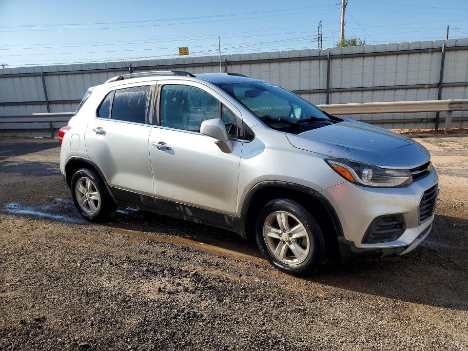 2019 CHEVROLET TRAX 1LT 4