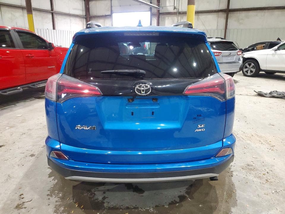 2017 TOYOTA RAV4 SE 6