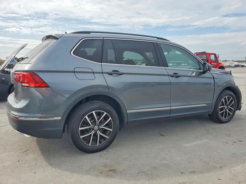 2021 VOLKSWAGEN TIGUAN SE 3
