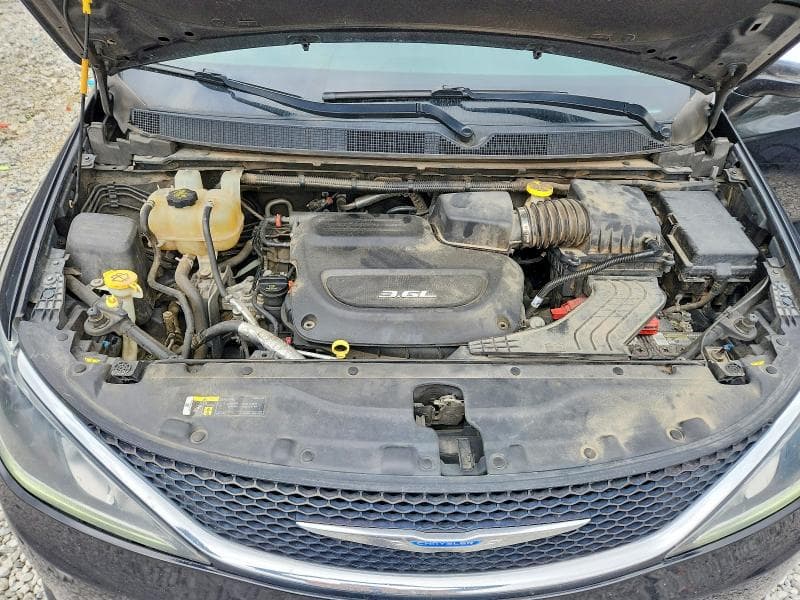 2018 CHRYSLER PACIFICA LIMITED 12