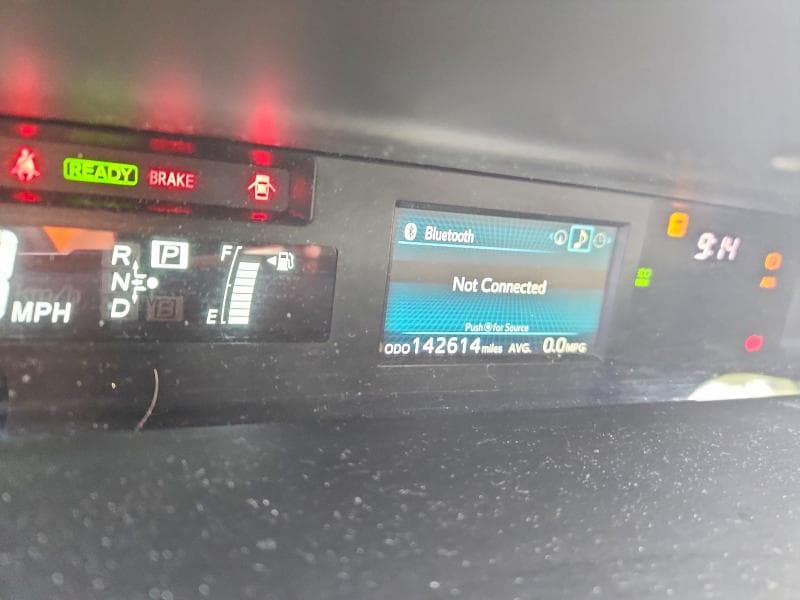 2017 TOYOTA PRIUS V THREE 9