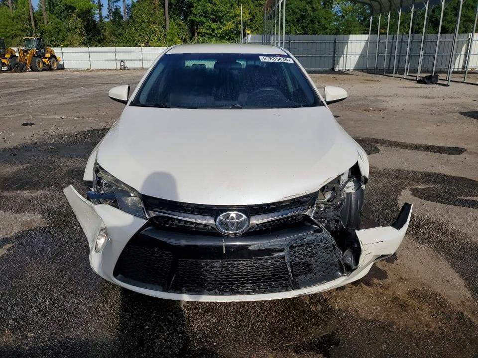 2017 TOYOTA CAMRY SE 5
