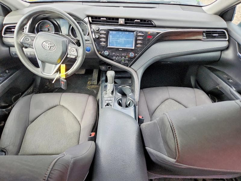 2020 TOYOTA CAMRY LE 8