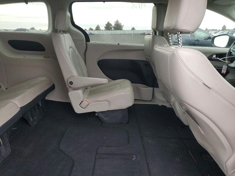 2021 CHRYSLER VOYAGER LXI 11