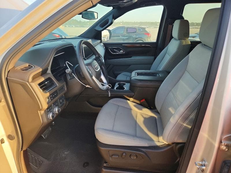 2024 GMC YUKON SLE 7
