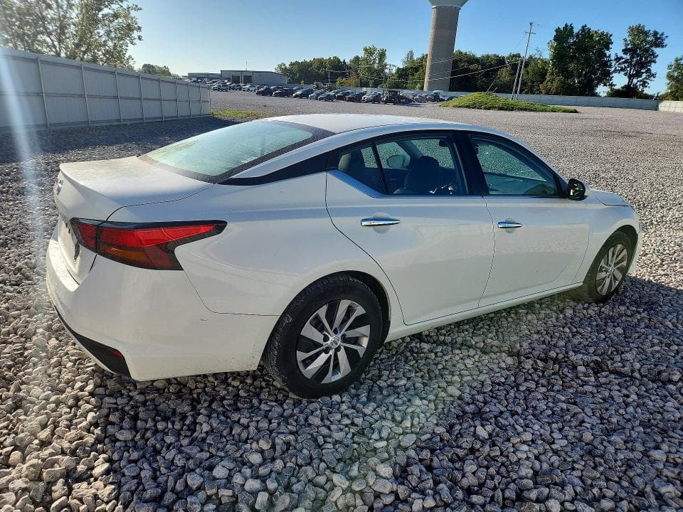 2021 NISSAN ALTIMA S 3
