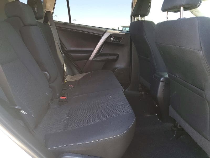 2018 TOYOTA RAV4 XLE 10