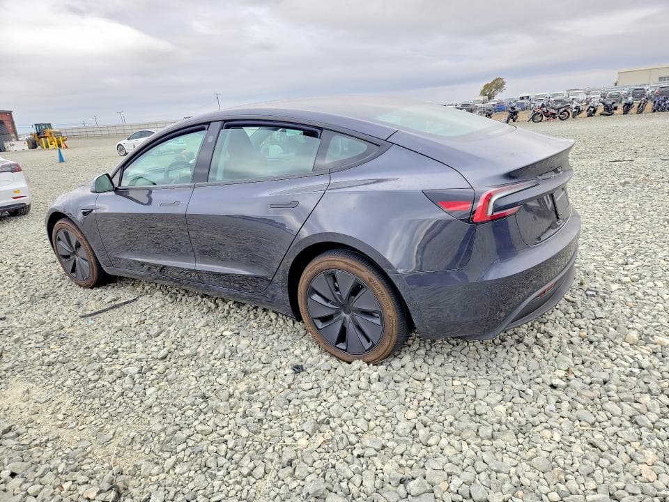 2025 TESLA MODEL 3 2
