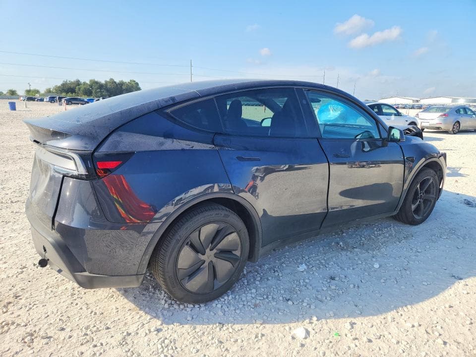 2026 TESLA MODEL Y 3