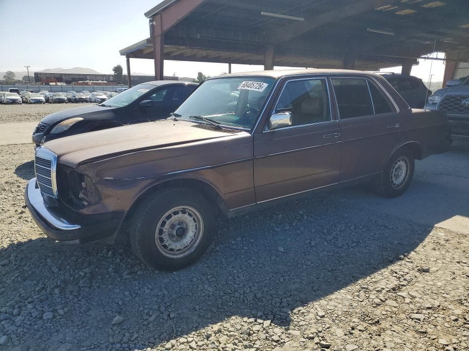 1985 MERCEDES-BENZ 300 DT