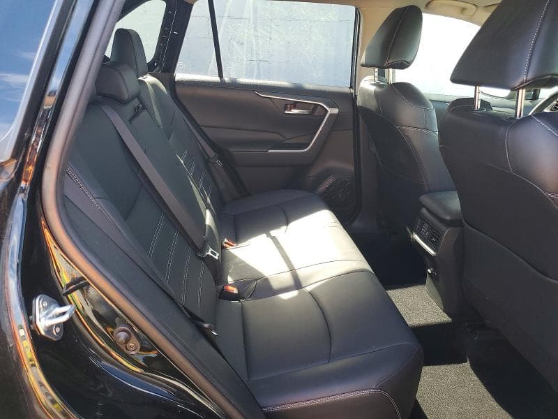 2020 TOYOTA RAV4 XLE PREMIUM 11