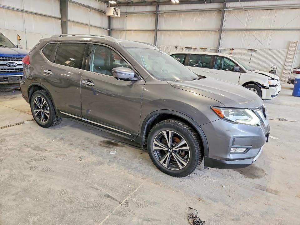 2017 NISSAN ROGUE SL 4