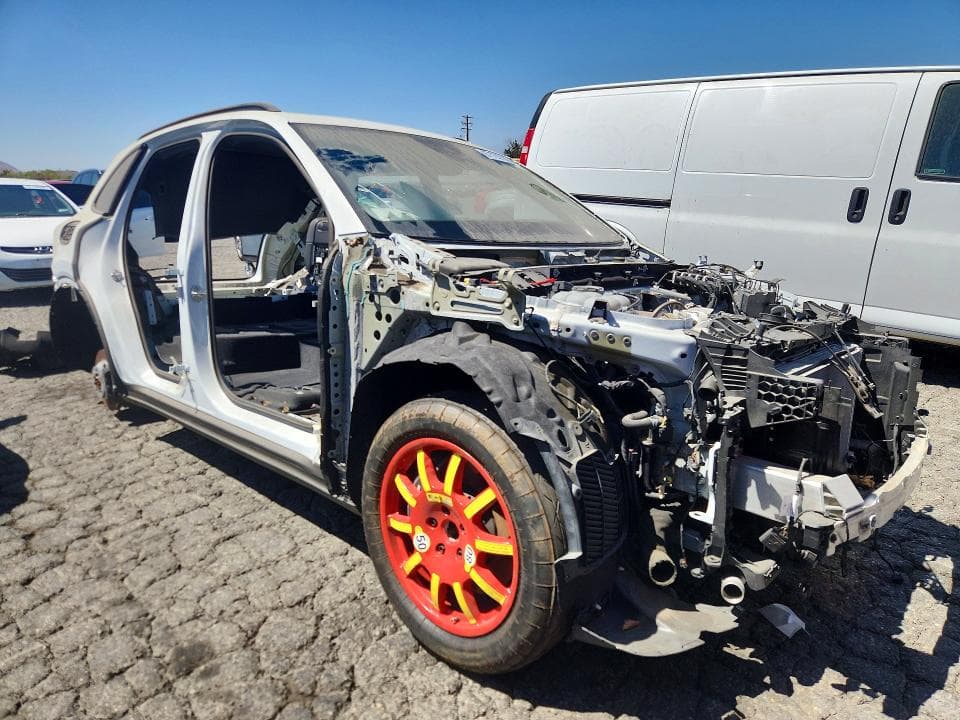 2024 PORSCHE CAYENNE 4